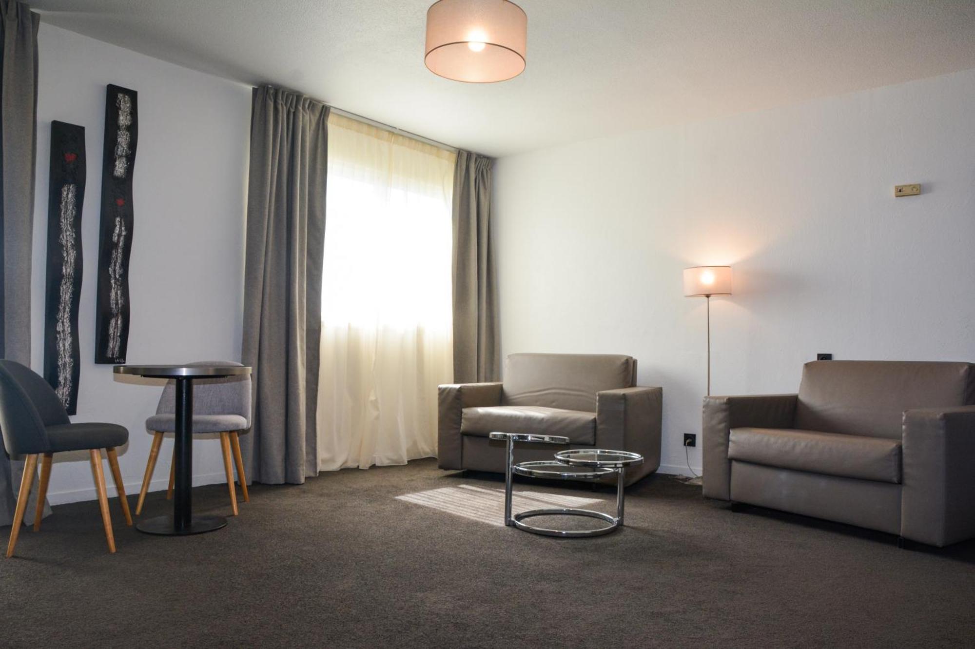 Western La Marina Hotel 4*