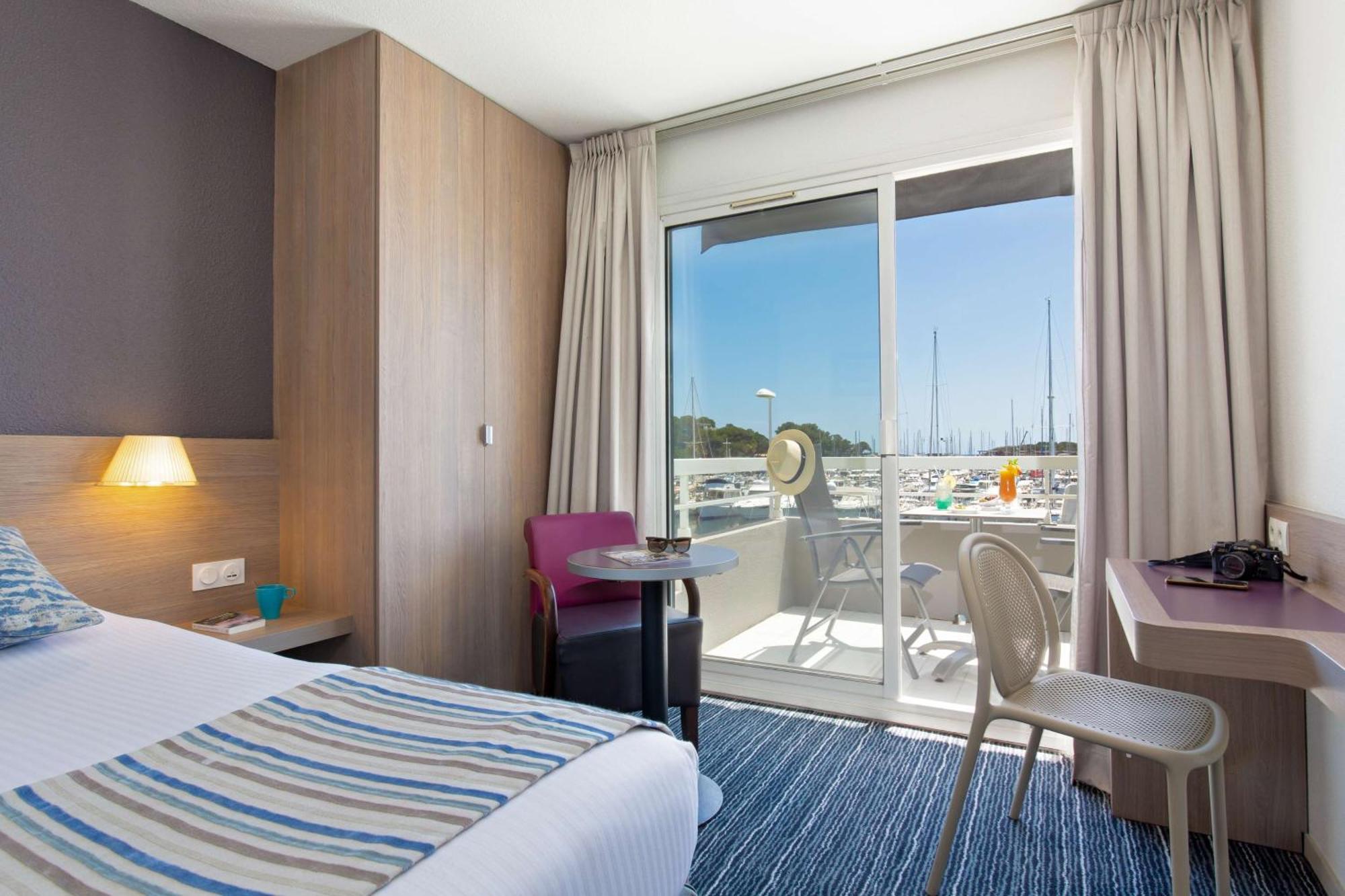 Western La Marina 4*