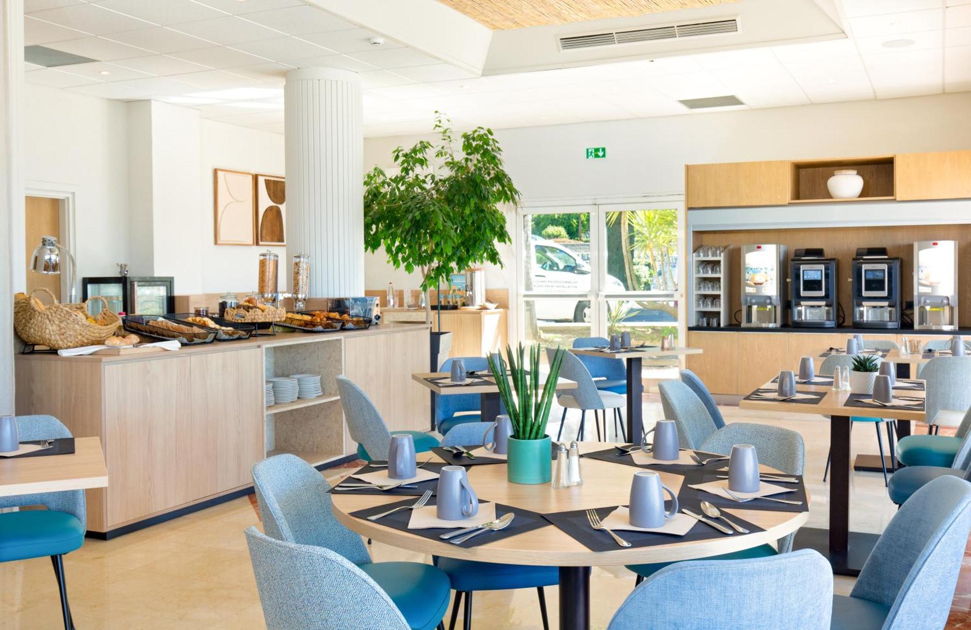 Western La Marina 4*